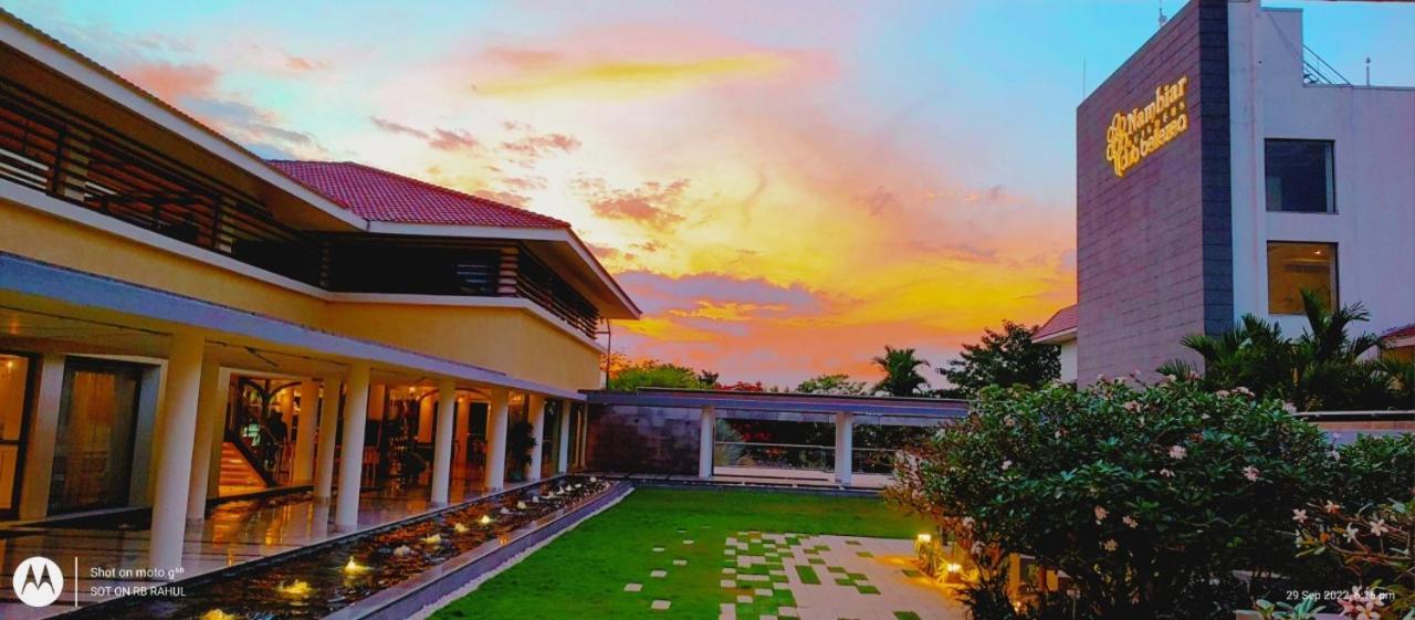 Hotel Nambiar Club Bellezea Kammasandra Exteriér fotografie